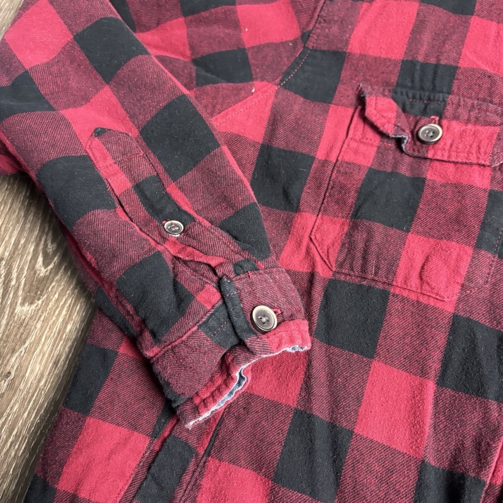 TAILOR VINTAGE Men's L Red Black Plaid Flannel Shirt Jacket Sherpa Lining - Picture 7 of 10